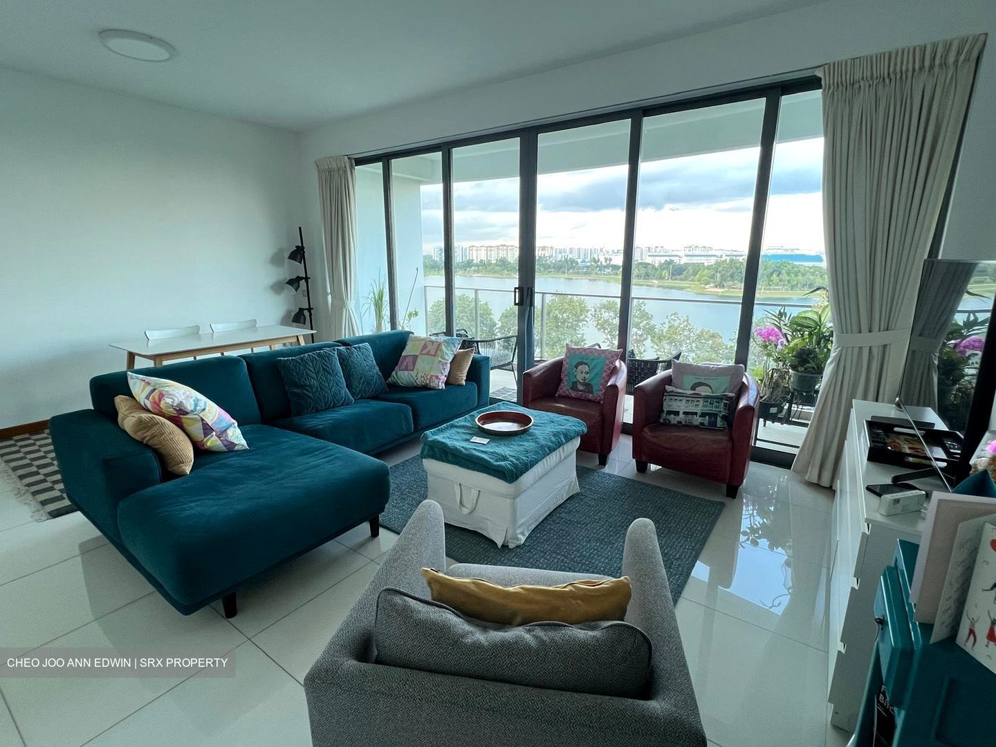 Waterfront Waves (D16), Condominium #556711611